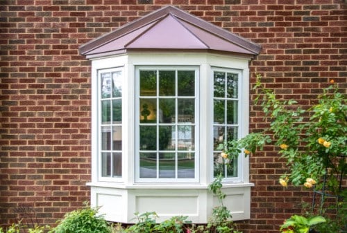 Le bow-window : ouverture pour fenêtre, porte, ou auvent - La Maison Des  Travaux