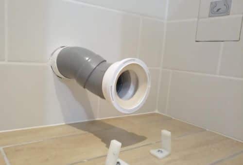 Comment remplacer un joint de pipe d'évacuation sanitaire (WC